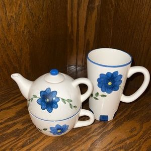 Beautiful Vintage Blue Floral Teapot for One Set. Three Pieces.